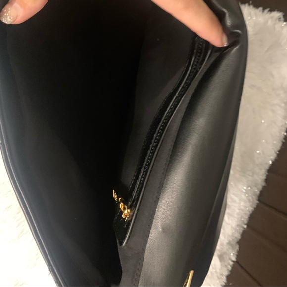 Badgley Mischka shoulder bag and wallet. Like new. Can be worn as a crossbody. - Picture 2 of 4